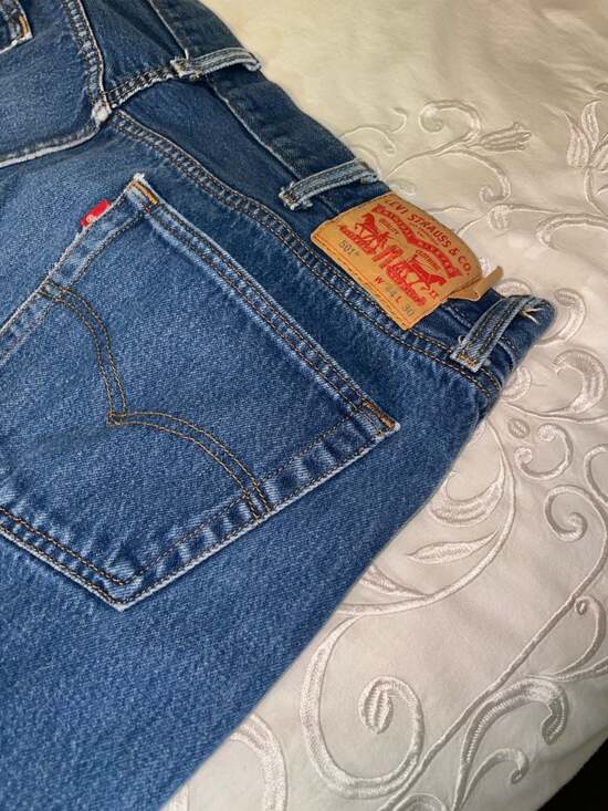 Levi's - Picture 6 of 11